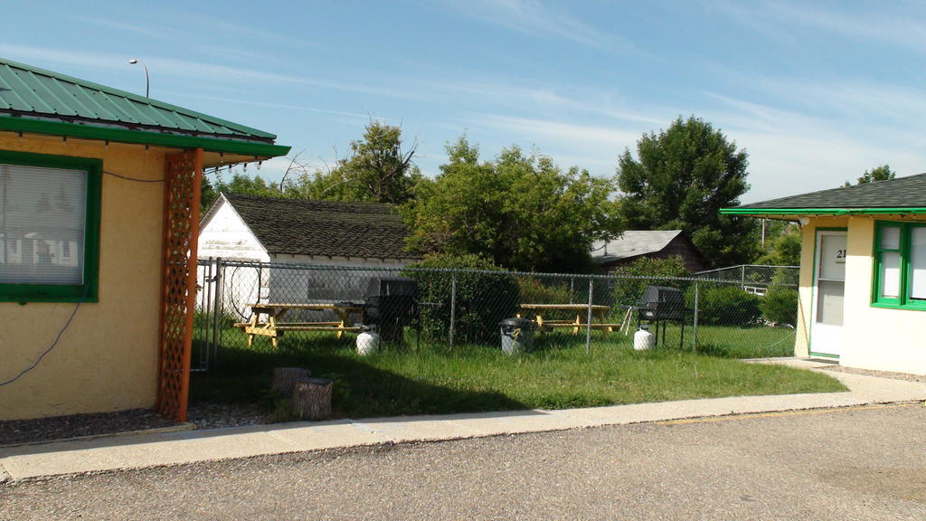 Motel Century Ii