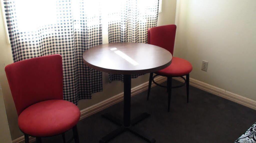 Century Ii Motel 2*