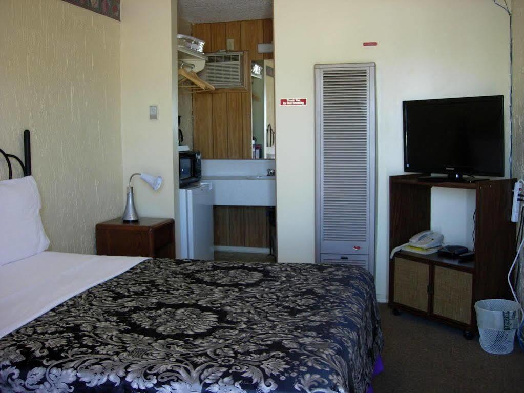 Century Ii Motel 2*