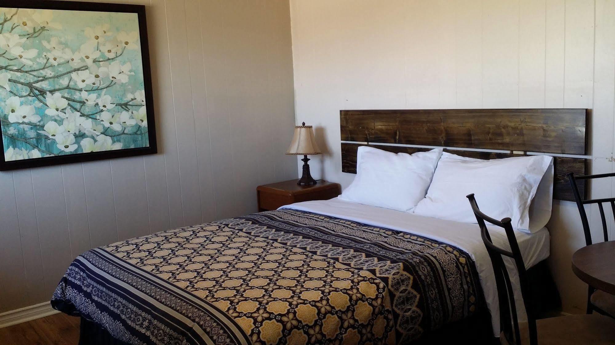 Century Ii Motel 2*